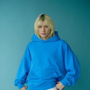 Graviet Hoodie Blue- M NWT